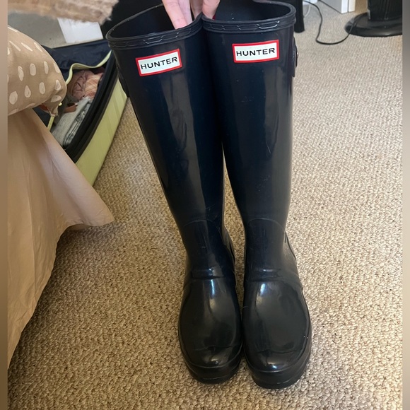Hunter Shoes - Tall Navy Blue Hunter Rainboot- Size 7